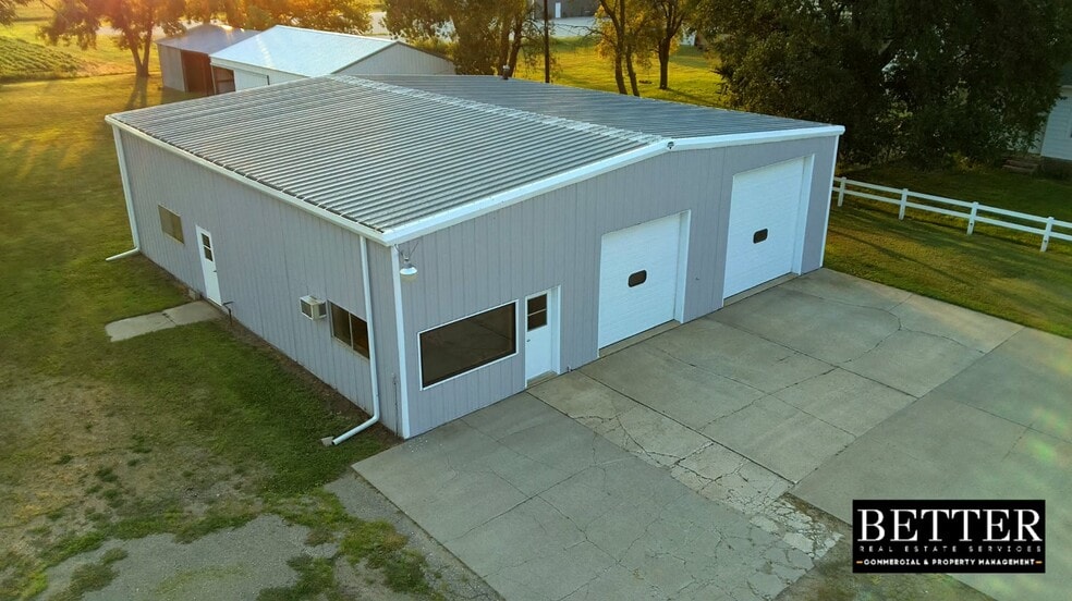 408 Strickler St, Waco, NE à vendre - Photo principale – Image 1 sur 21