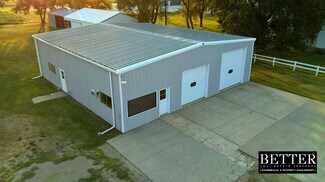 Plus de détails pour 408 Strickler St, Waco, NE - Local d’activités à vendre