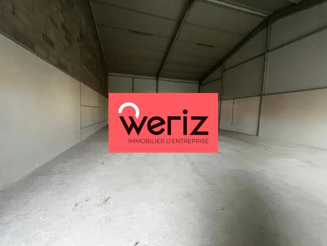 Plus de détails pour Local d'activités à louer