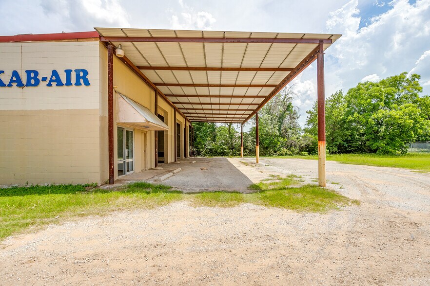 3808 E 1st St, Fort Worth, TX à louer - Photo de l’immeuble – Image 3 sur 30