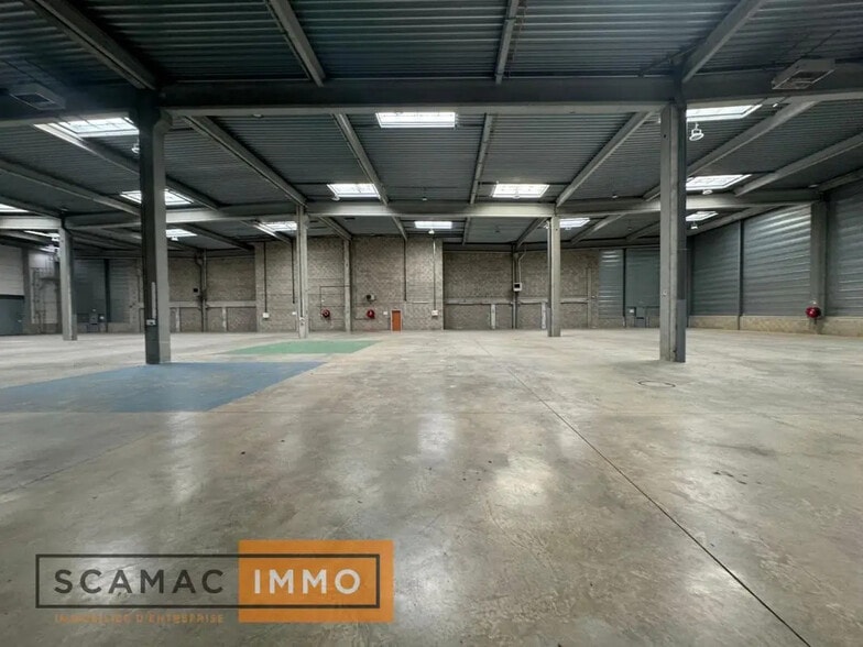 Industriel/Logistique dans Combs-la-Ville à louer - Photo de l’immeuble – Image 2 sur 7