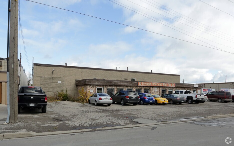 75 Milburn Rd, Hamilton, ON à louer - Photo de l’immeuble – Image 2 sur 3