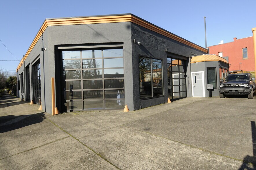 2203 NE Martin Luther King Jr Blvd, Portland, OR à louer - Photo de l’immeuble – Image 2 sur 40