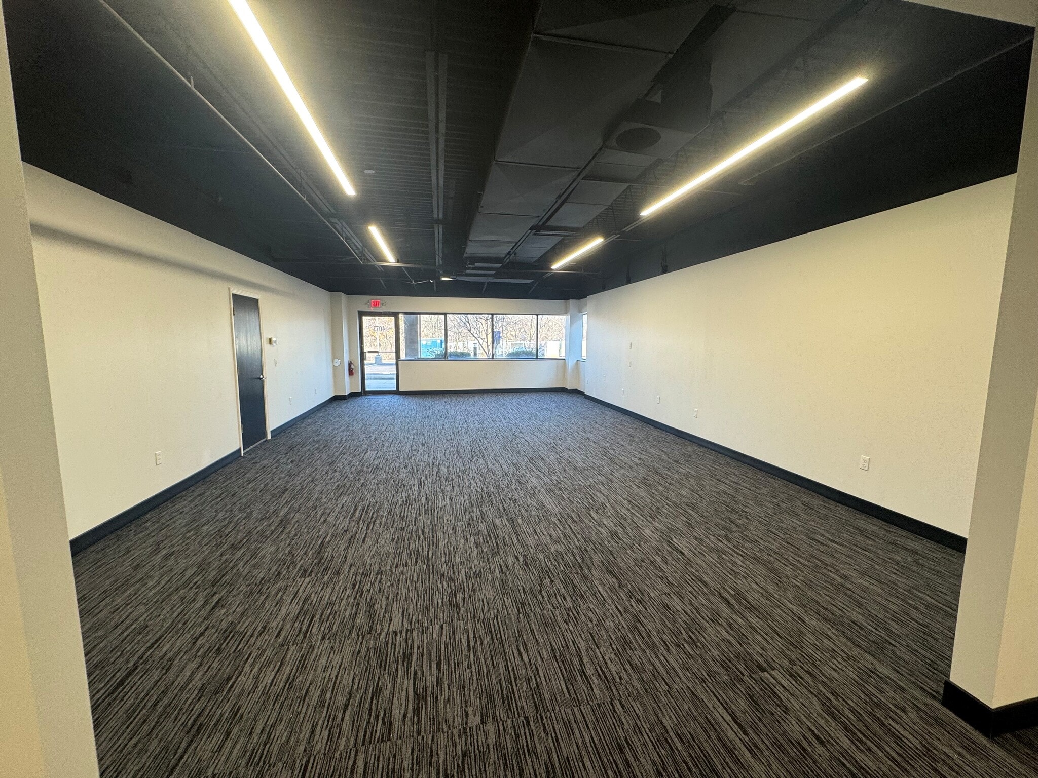 1-29 Centre Pointe Dr, Saint Peters, MO à louer Photo intérieure– Image 1 sur 2