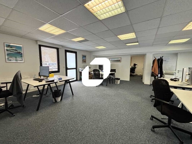 Bureau dans Bordeaux à louer - Photo intérieure – Image 1 sur 6