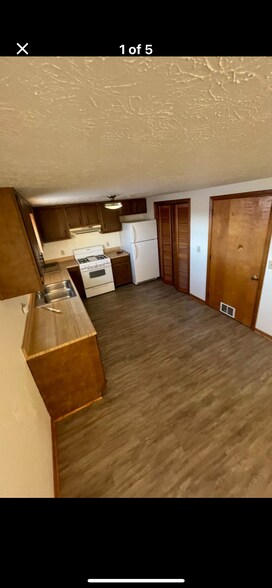 709A Division St, Parkersburg, WV à vendre - Photo de l’immeuble – Image 3 sur 35