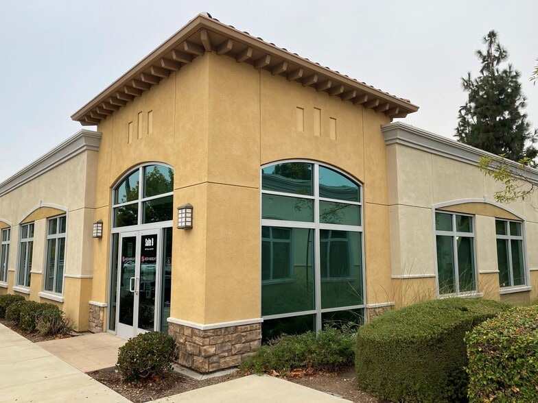 4081 Mission Oaks Blvd, Camarillo, CA à vendre - Photo de l’immeuble – Image 2 sur 9