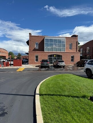 Plus de détails pour 105 Edwards Village Blvd, Edwards, CO - Local commercial à vendre