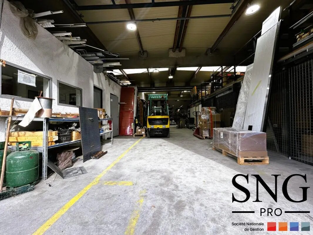 Industriel/Logistique dans Velaux à louer Photo intérieure– Image 1 sur 20