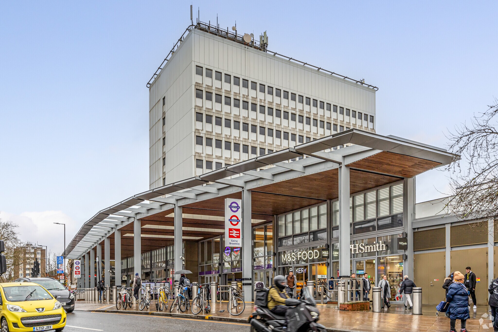 New Ealing Broadway, Londres à louer Photo principale– Image 1 sur 4
