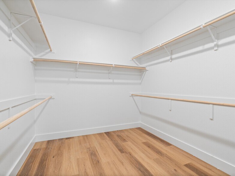 7811 Mohawk Dr, Dallas, TX à vendre - Photo intérieure – Image 3 sur 30