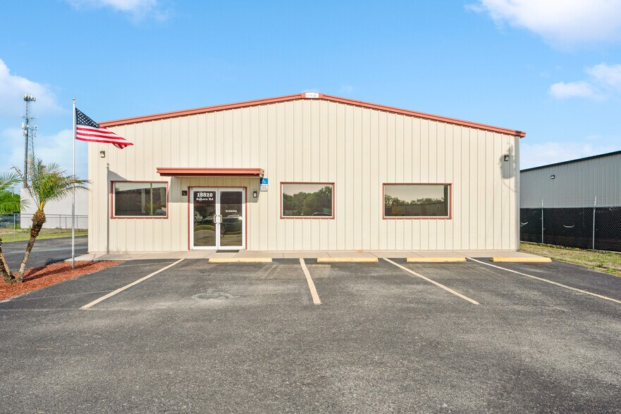 18820 Sakera Rd, Hudson, FL à vendre - Photo principale – Image 1 sur 41