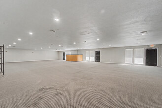 1548 Poole Blvd, Yuba City, CA à louer Photo intérieure– Image 2 sur 10