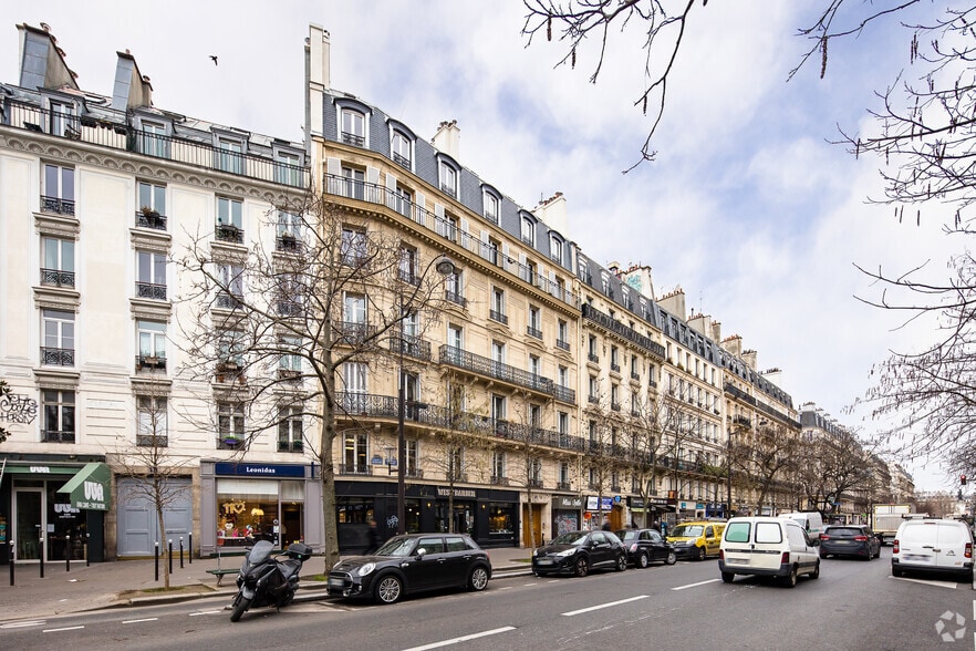 26 Boulevard Voltaire, Paris à vendre - Photo de l’immeuble – Image 1 sur 4