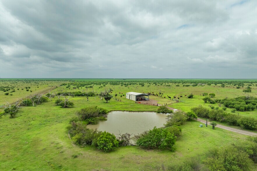 1038 FM 1360, Woodsboro, TX à vendre - Photo de l’immeuble – Image 1 sur 29