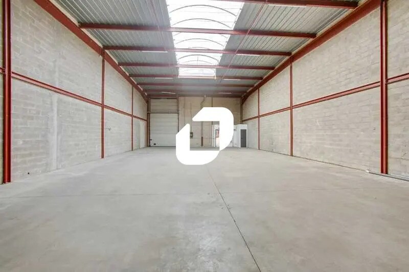 Local d’activités dans Bondoufle à louer - Photo de l’immeuble – Image 3 sur 13