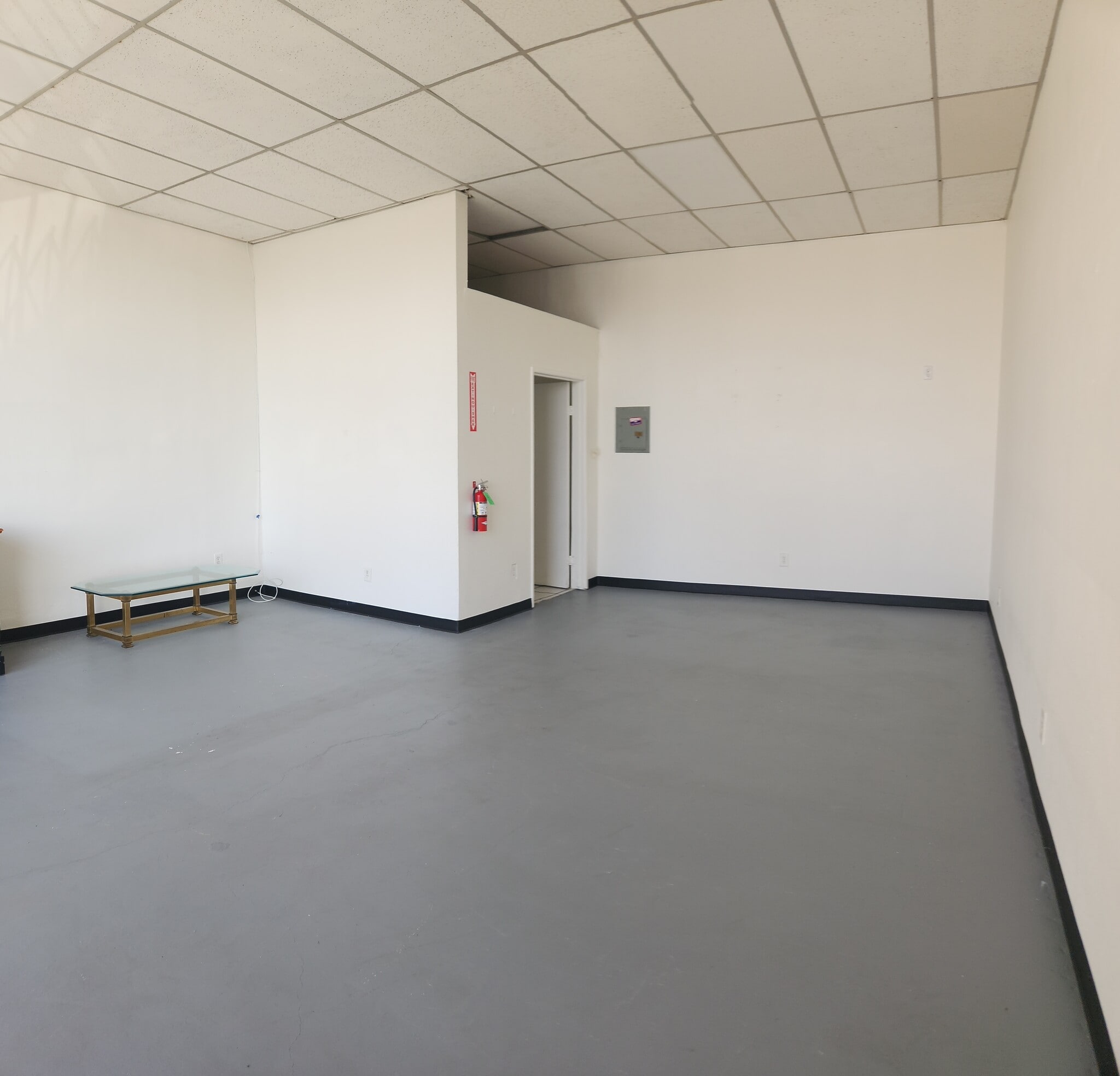 4555-4557 E 3rd St, Los Angeles, CA à louer Photo intérieure– Image 1 sur 4