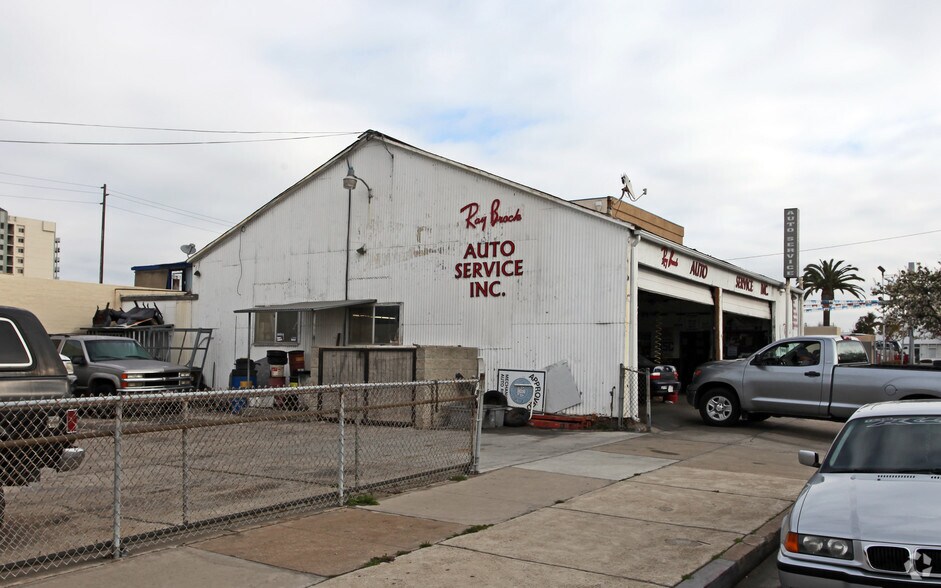 25 W 11th St, National City, CA à vendre - Photo de l’immeuble – Image 2 sur 3