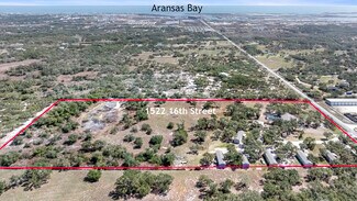 Plus de détails pour 1524 16th St, Rockport, TX - Logement à vendre