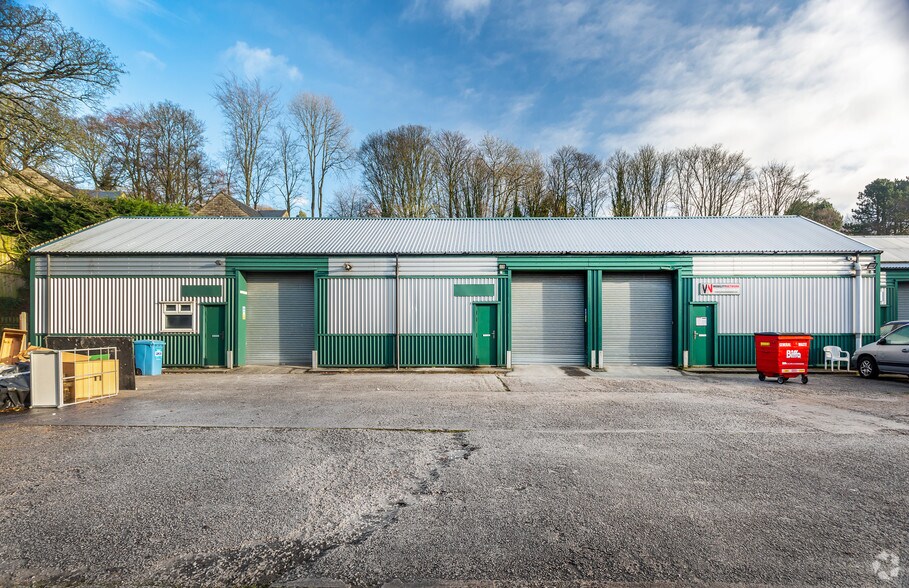 Boarshurst Ln, Oldham à louer - Photo de l’immeuble – Image 3 sur 12