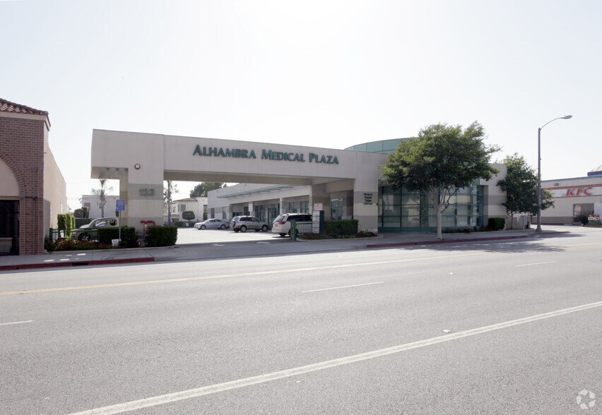 123 N Garfield, Alhambra, CA à louer - Photo de l’immeuble – Image 3 sur 11