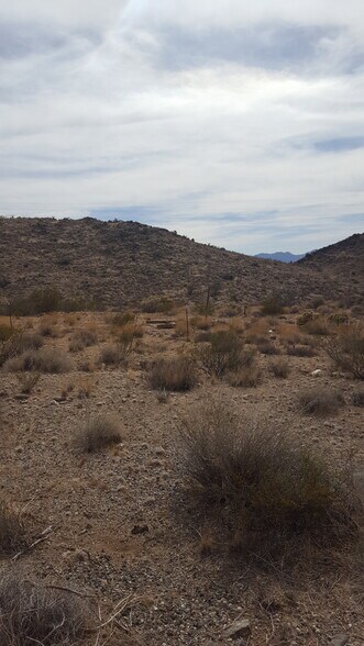 3801 Highway 93, Golden Valley, AZ à vendre - Photo de l’immeuble – Image 3 sur 5