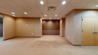 777 Terrace Ave, Hasbrouck Heights, NJ à louer Numérisation 3D Matterport– Image 1 sur 6