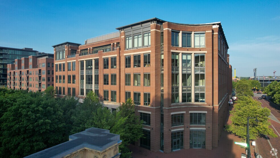 325 John H McConnell Blvd, Columbus, OH à louer - Photo de l’immeuble – Image 3 sur 12