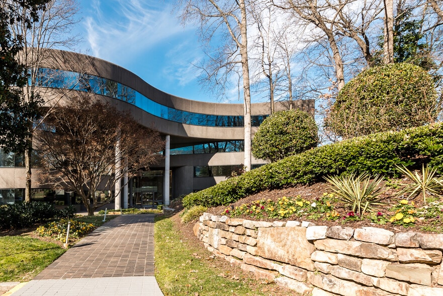 3520 Piedmont Rd NE, Atlanta, GA à louer - Photo principale – Image 1 sur 14