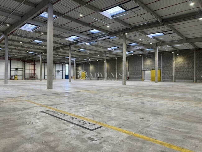 Plus de détails pour 2 Rue Eugene Pottier, Marly-la-Ville - Industriel/Logistique à louer