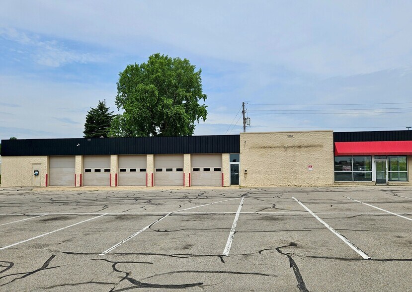 1706-1804 S Main St, Bellefontaine, OH à louer - Photo de l’immeuble – Image 2 sur 3