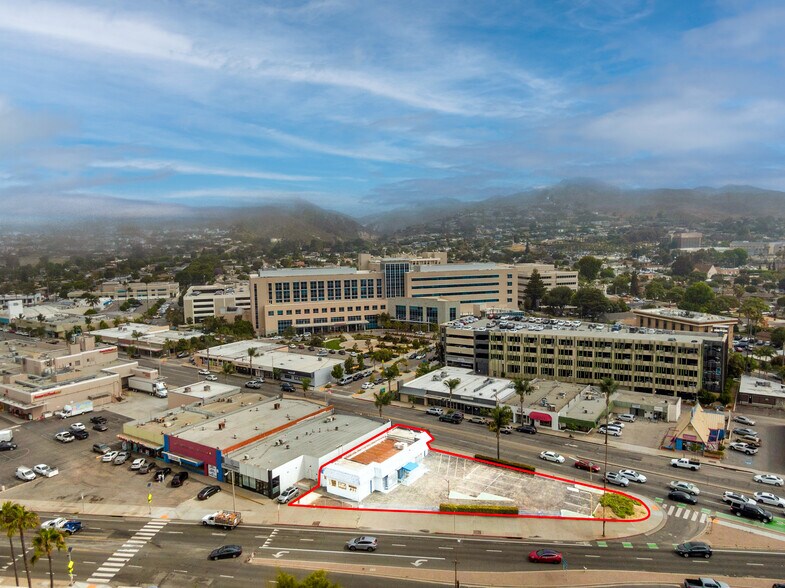 2834 E Main St, Ventura, CA à vendre - Photo de l’immeuble – Image 3 sur 43