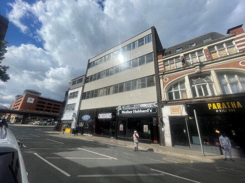 28-34 Chapel St, Luton à louer - Photo de l’immeuble – Image 2 sur 6