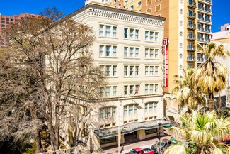 Plus de détails pour 201 N Saint Marys St, San Antonio, TX - Local commercial à louer