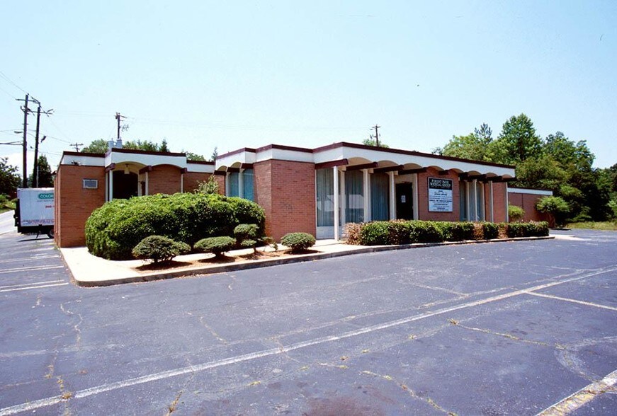 1019 Astor Ave, Forest Park, GA à vendre - Photo de l’immeuble – Image 2 sur 11