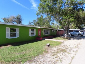 Plus de détails pour 521 Drury Ln, Punta Gorda, FL - Logement à vendre