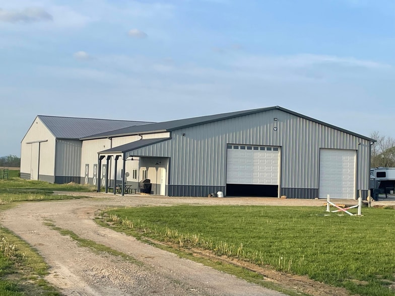 7361 Zane Trail Rd, Circleville, OH à vendre - Photo principale – Image 1 sur 23