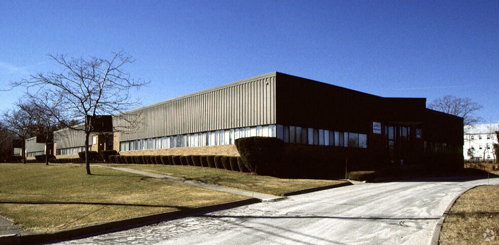 19 Norfolk Ave, Easton, MA à louer - Photo principale – Image 1 sur 3