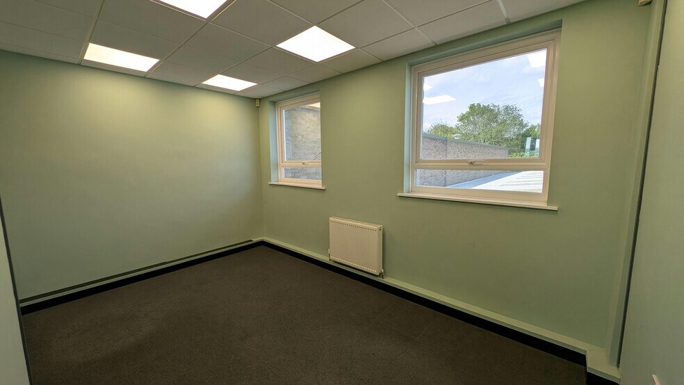 Shamblehurst Ln, Southampton à vendre - Photo de l’immeuble – Image 3 sur 26