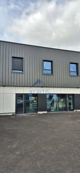 Bureau dans CHAZAY-D'AZERGUES à louer - Photo de l’immeuble – Image 2 sur 5