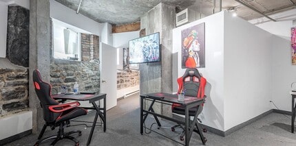 329 Rue de la Commune O, Montréal, QC à louer Photo intérieure– Image 1 sur 5