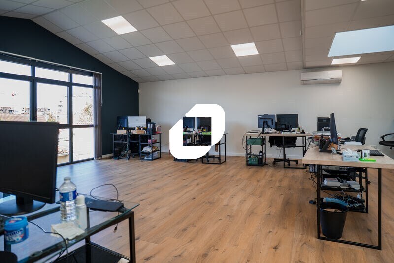 Bureau dans Cenon à louer - Photo intérieure – Image 3 sur 11