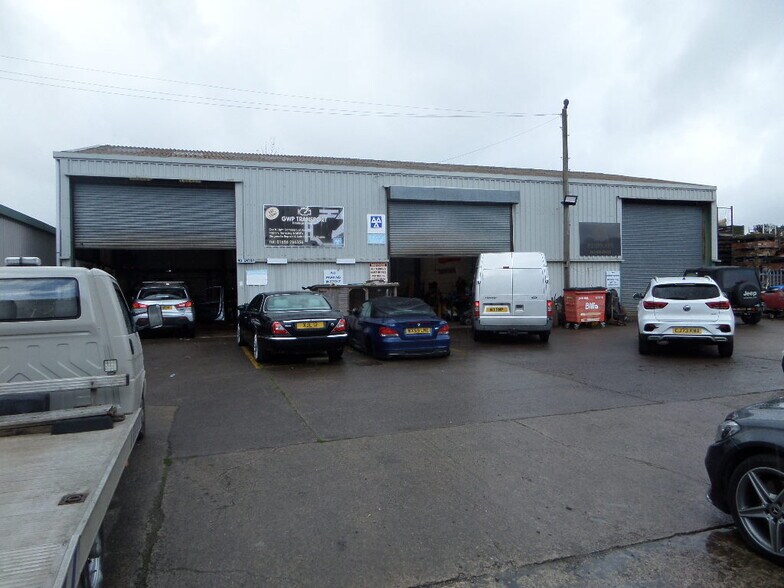 Princes Way, Bridgend à vendre - Photo principale – Image 1 sur 1