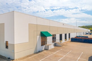 Plus de détails pour 3000 W Commerce St, Dallas, TX - Industriel/Logistique à louer