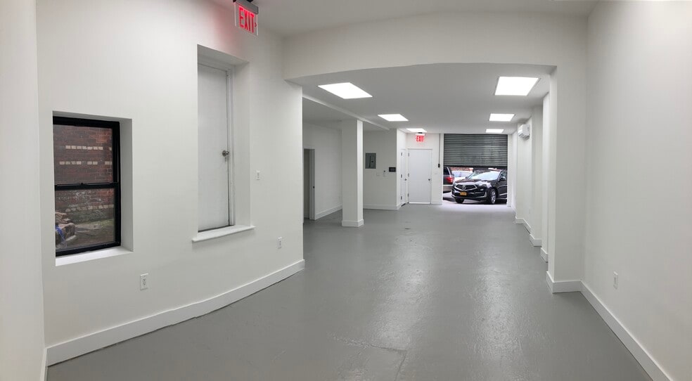 10 Troutman St, Brooklyn, NY à louer - Photo de l’immeuble – Image 2 sur 8