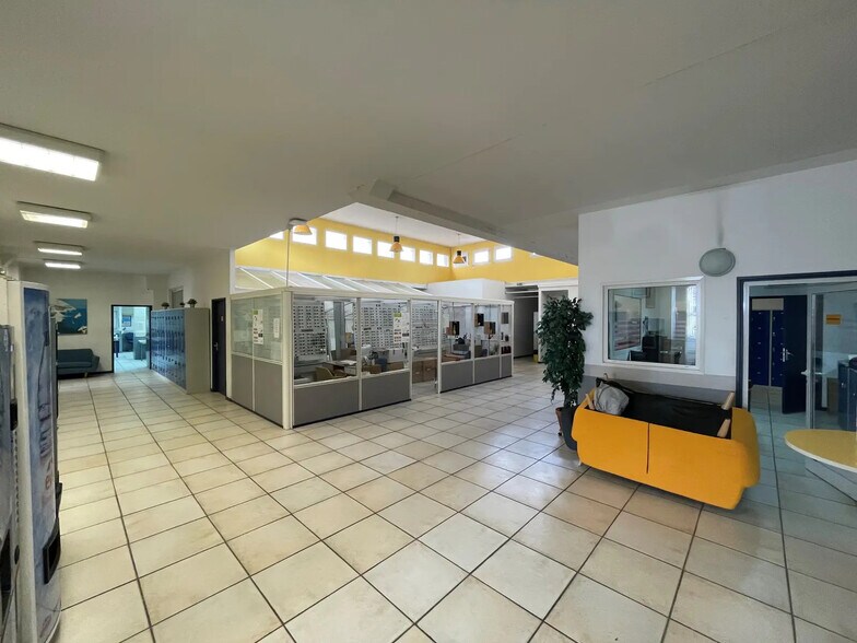Bureau dans Marseille à vendre - Photo de l’immeuble – Image 2 sur 10