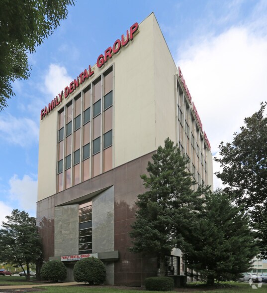 3600 East-West Hwy, Hyattsville, MD à louer - Photo principale – Image 1 sur 4