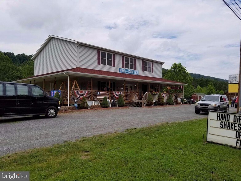 7440 Valley Rd, Berkeley Springs, WV à louer - Photo principale – Image 1 sur 5