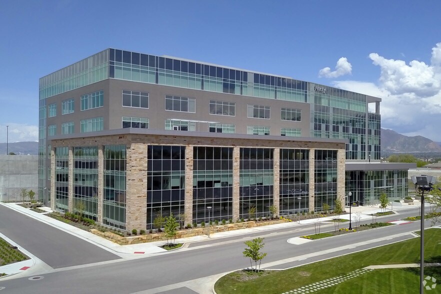 434 W Ascension Way, Salt Lake City, UT à louer - Photo de l’immeuble – Image 3 sur 4