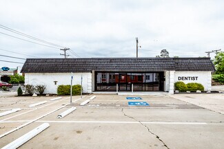 Plus de détails pour 2402 Sam Houston Ave, Huntsville, TX - Bureau à vendre